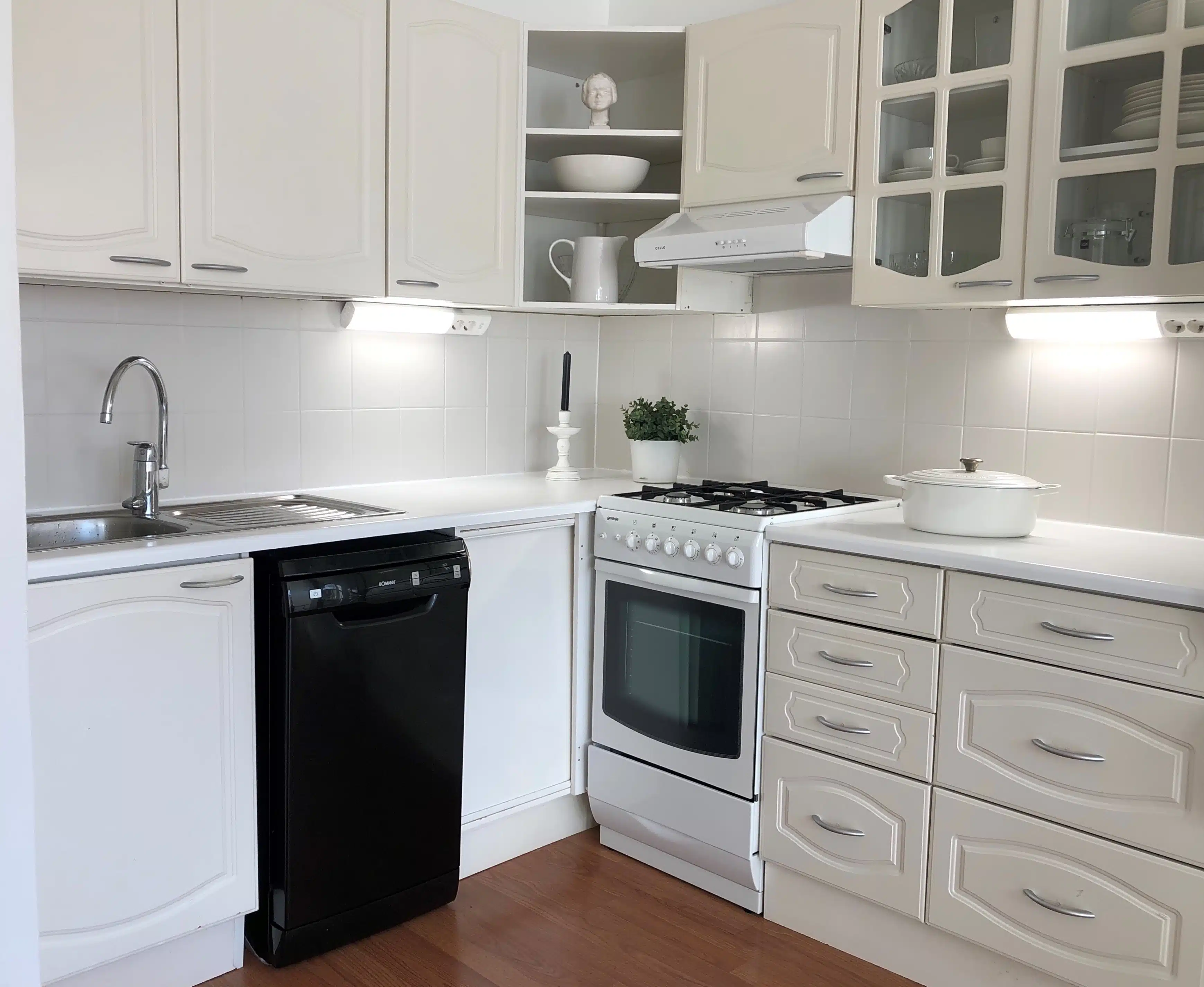 V33 Suojalakka työtasoille - Image 3