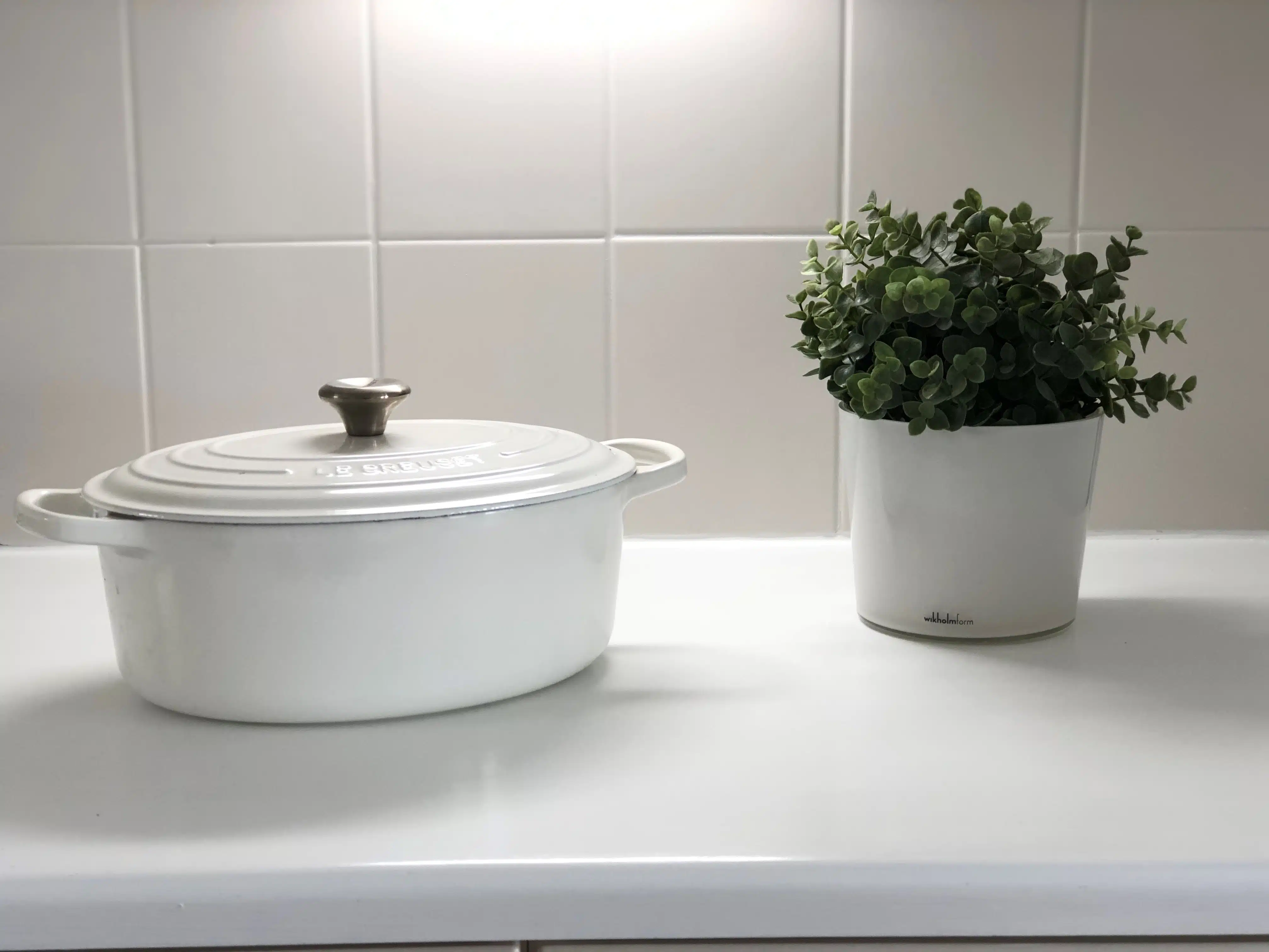 V33 Suojalakka työtasoille - Image 2