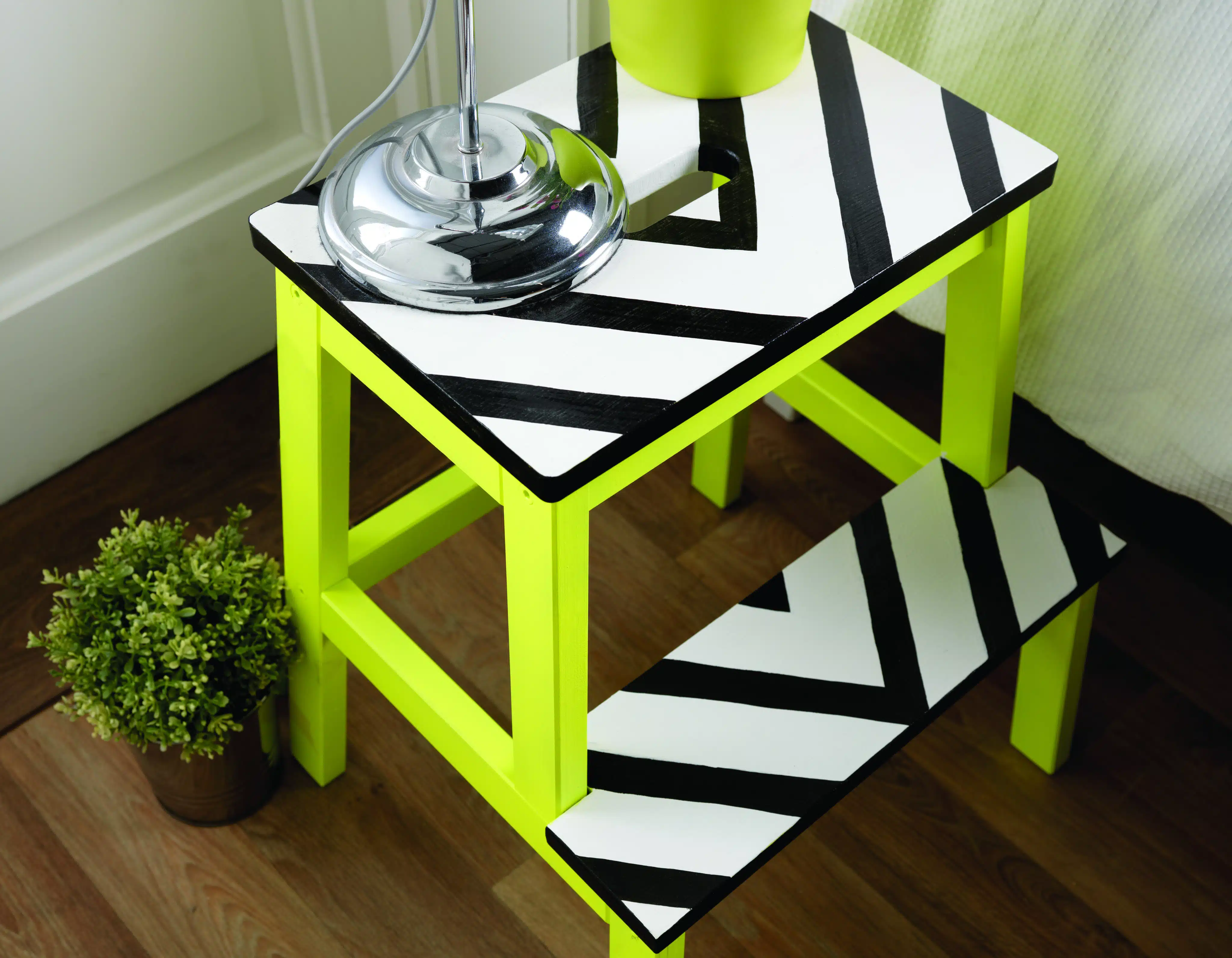 Rust-Oleum Little Stars Neon Pop spray - Image 3