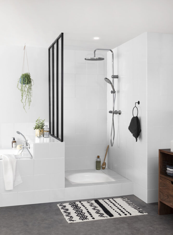 V33 Kaakelimaali Seinille White 2